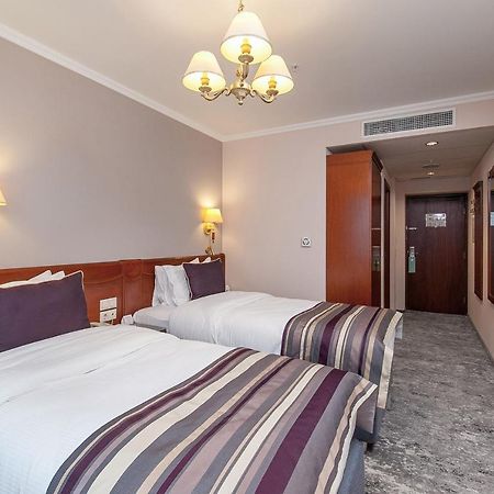 Crowne Plaza Krasnodar - Centre, An Ihg Hotel Екстер'єр фото