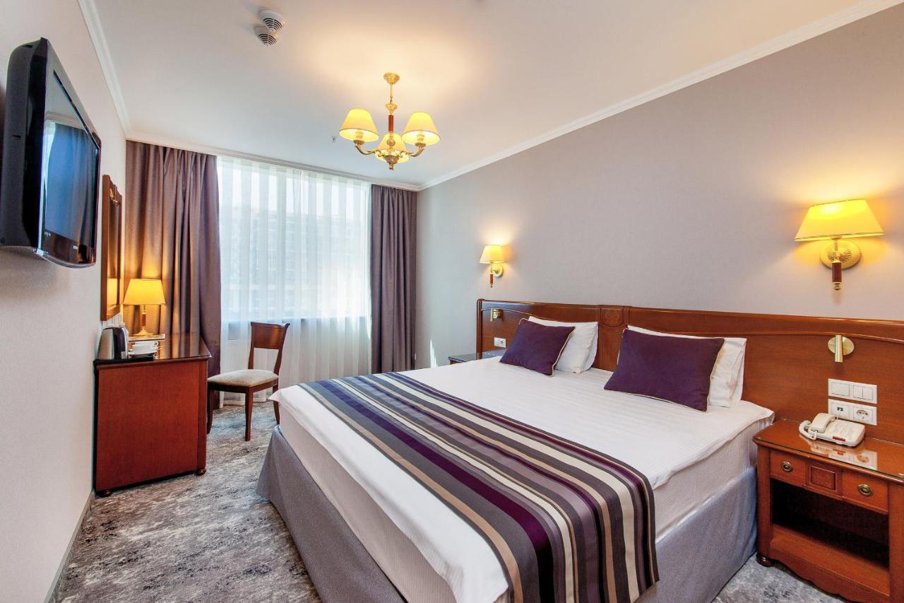 Crowne Plaza Krasnodar - Centre, An Ihg Hotel Екстер'єр фото