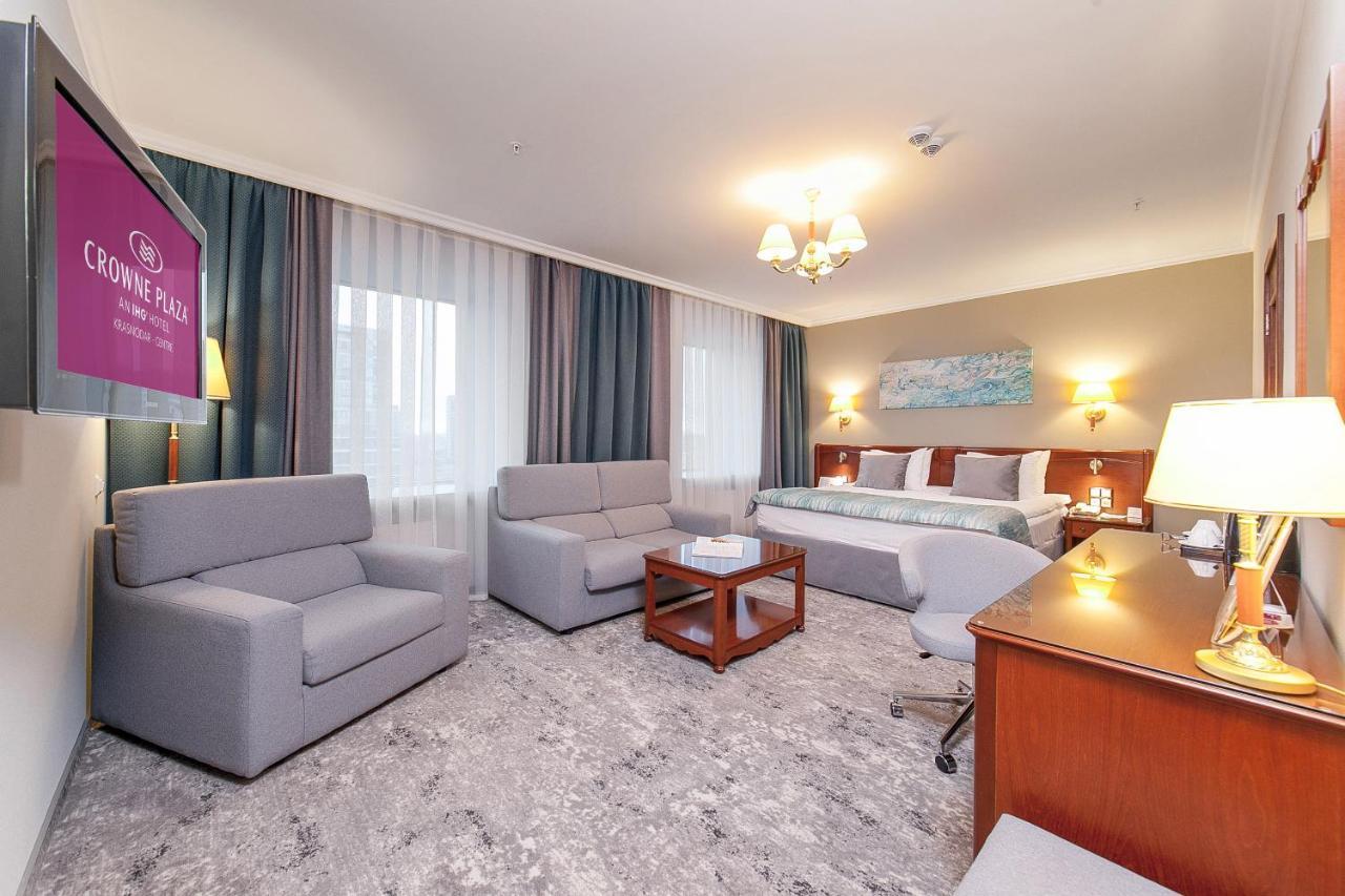 Crowne Plaza Krasnodar - Centre, An Ihg Hotel Екстер'єр фото